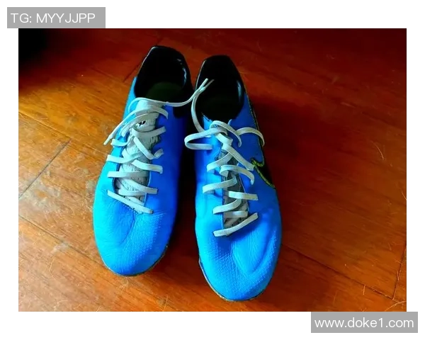 足球明星亲身体验的经典球鞋名称大揭秘与推荐